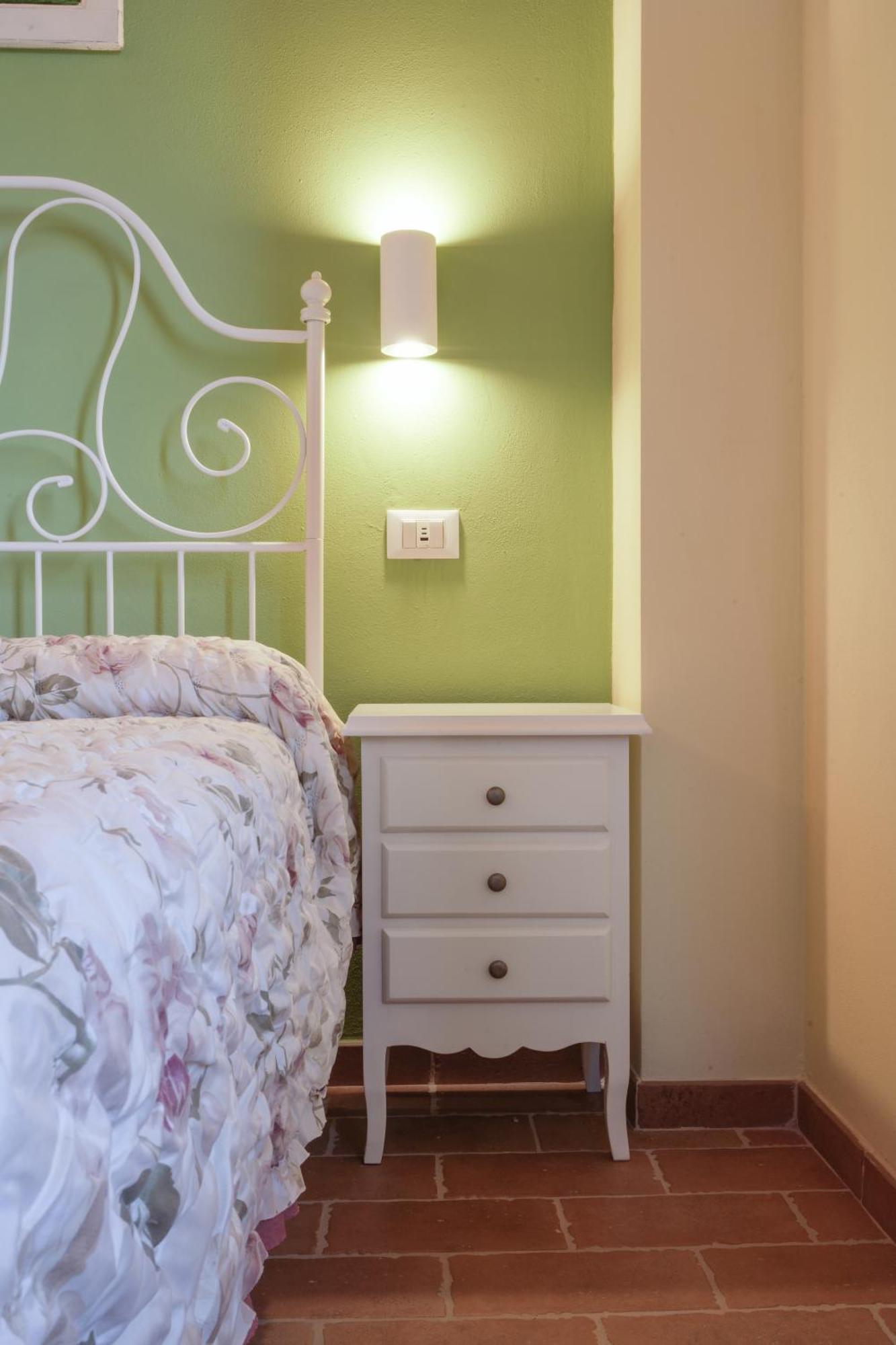 Charming House - Parking Included Apartment San Gimignano Bagian luar foto
